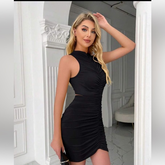 Dresses & Skirts - Prive Cut Out Ruched  Front Body-Con Dress